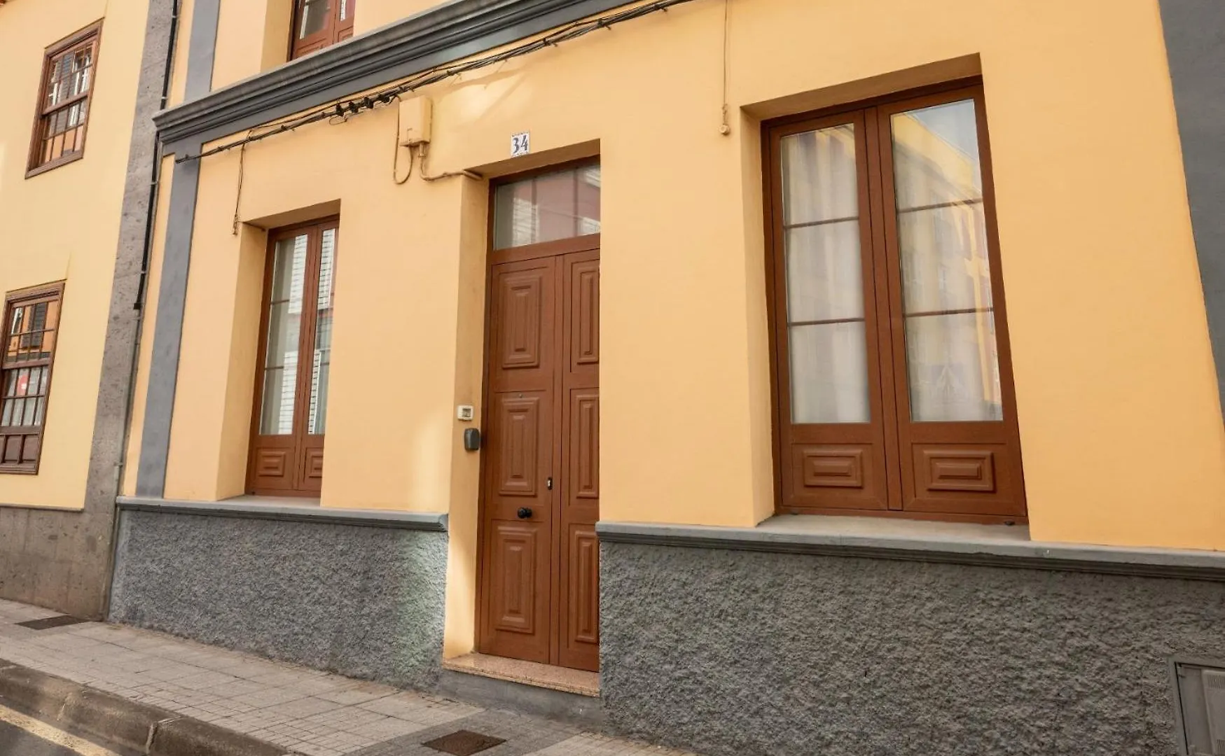 Casa Del Siglo XX Reformada En La Laguna La Laguna
